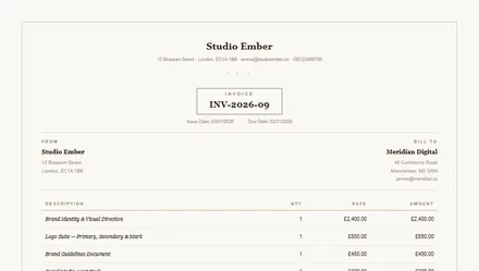 Fakturaskabelon — Warm design i taupe